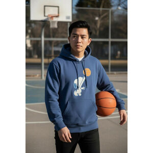NWT  Peanuts Snoopy Basketball Men's Graphic Hoodie Size : Small
